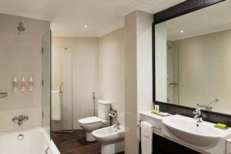 Le Meridien Mina Seyahi Beach Resort - 9