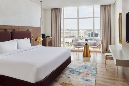 Spojené arabské emiráty Dubaj Mövenpick Jumeirah Village Triangle 8 dňový pobyt Polpenzia Letecky Letisko: Praha March 2026 ( 3/03/26-10/03/26)