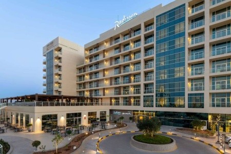 Spojené arabské emiráty Ras Al Khaimah Radisson Resort Ras Al Khaimah Marjan Island 6 dňový pobyt Raňajky Letecky Letisko: Praha February 2026 ( 9/02/26-14/02/26)