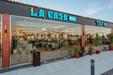 Egypt Hurghada Rewaya Majestic Resort 12 dňový pobyt All Inclusive Letecky Letisko: Viedeň April 2026 ( 8/04/26-19/04/26)