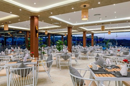 Egypt Hurghada Rewaya Majestic Resort 12 dňový pobyt All Inclusive Letecky Letisko: Viedeň April 2026 ( 8/04/26-19/04/26)