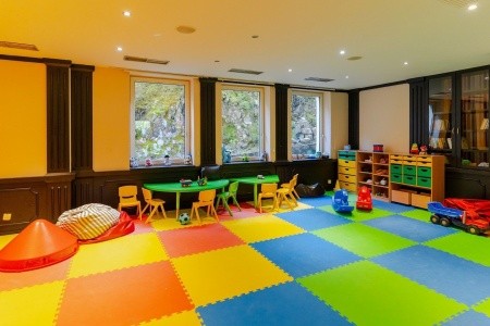 Slovensko Nízke Tatry Ostredok 8 dňový pobyt Polpenzia Vlastná January 2026 ( 5/01/26-12/01/26)