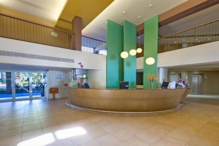 Madeira Caniço The Views Oasis 8 dňový pobyt Polpenzia Letecky Letisko: Budapešť September 2026 ( 7/09/26-14/09/26)