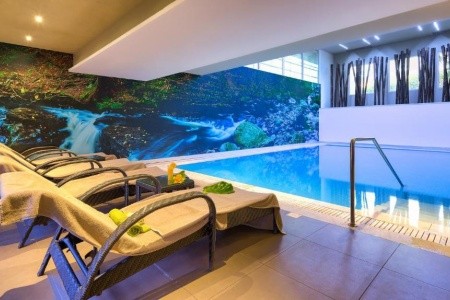 Madeira Caniço The Views Oasis 8 dňový pobyt Polpenzia Letecky Letisko: Budapešť September 2026 ( 7/09/26-14/09/26)