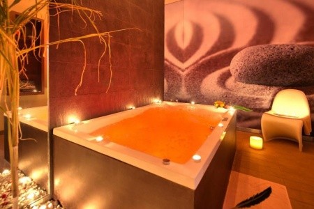 Madeira Caniço The Views Oasis 8 dňový pobyt Polpenzia Letecky Letisko: Budapešť September 2026 ( 7/09/26-14/09/26)