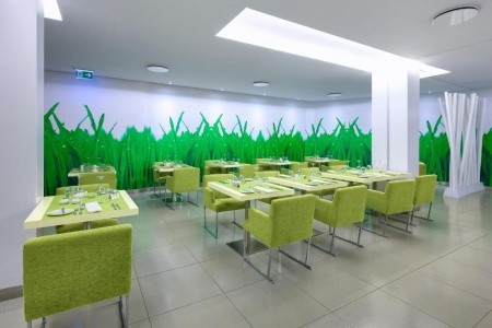 Madeira Caniço The Views Oasis 8 dňový pobyt Polpenzia Letecky Letisko: Budapešť September 2026 ( 7/09/26-14/09/26)