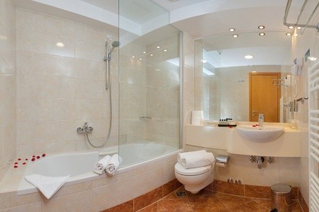 Chorvátsko Makarská riviéra Saudade 7 dňový pobyt Polpenzia Vlastná August 2026 ( 4/08/26-10/08/26)