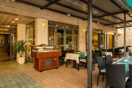 Chorvátsko Makarská riviéra Saudade 7 dňový pobyt Polpenzia Vlastná August 2026 ( 4/08/26-10/08/26)