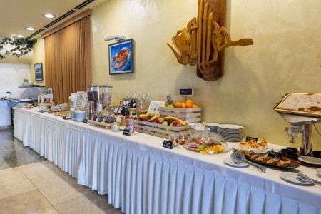 Chorvátsko Makarská riviéra Saudade 7 dňový pobyt Polpenzia Vlastná August 2026 ( 4/08/26-10/08/26)