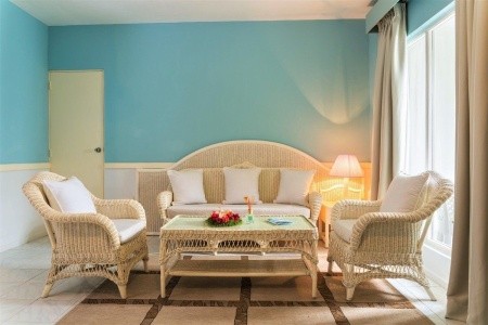 Equator Village - 10