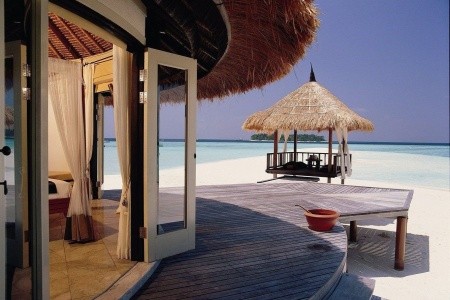 Maldivy Severný Atol Male Banyan Tree Vabbinfaru 12 dňový pobyt Plná penzia Letecky Letisko: Praha June 2026 (11/06/26-22/06/26)