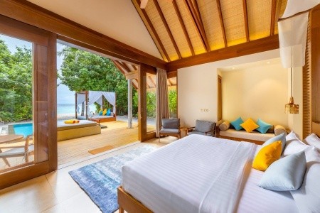 Furaveri Island Resort & Spa (Raa Atoll) - 11