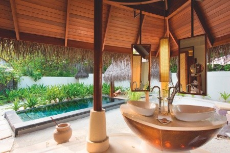 Constance Halaveli Resort - 12