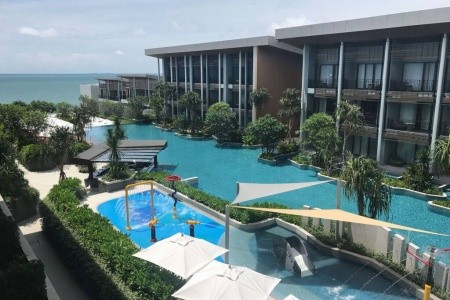 Thajsko Pattaya Renaissance Pattaya Resort & Spa 12 dňový pobyt Polpenzia Letecky Letisko: Praha March 2026 (29/03/26- 9/04/26)