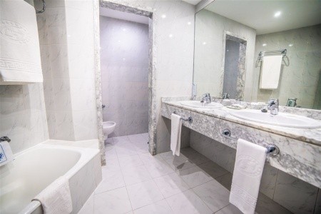 Beatriz Costa & Spa - 23