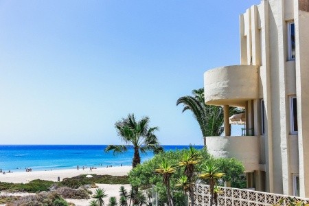 R2 Maryvent Beach Apartment - 5