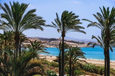 R2 Maryvent Beach Apartment - 6