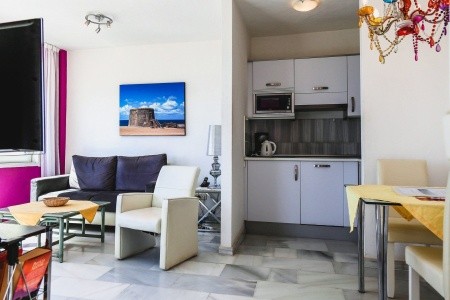 R2 Maryvent Beach Apartment - 8