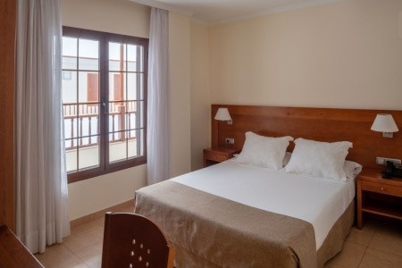 Kanárske ostrovy Lanzarote Checkin Diamar 8 dňový pobyt Polpenzia Letecky Letisko: Budapešť August 2026 (11/08/26-18/08/26)