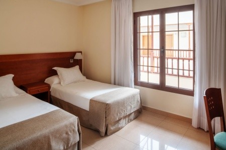 Kanárske ostrovy Lanzarote Checkin Diamar 8 dňový pobyt Polpenzia Letecky Letisko: Budapešť August 2026 (11/08/26-18/08/26)