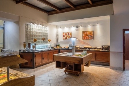 Kanárske ostrovy Lanzarote Checkin Diamar 8 dňový pobyt Polpenzia Letecky Letisko: Budapešť August 2026 (11/08/26-18/08/26)