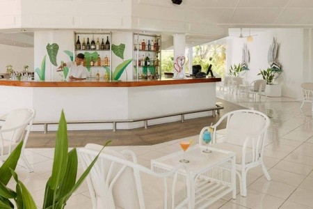 Maldivy  Equator Village 9 dňový pobyt Polpenzia Letecky Letisko: Praha March 2026 ( 2/03/26-10/03/26)