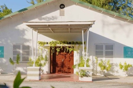 Maldivy  Equator Village 9 dňový pobyt Polpenzia Letecky Letisko: Praha March 2026 ( 2/03/26-10/03/26)