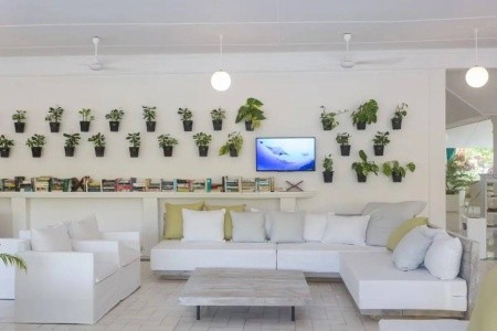 Maldivy  Equator Village 9 dňový pobyt Polpenzia Letecky Letisko: Praha March 2026 ( 2/03/26-10/03/26)