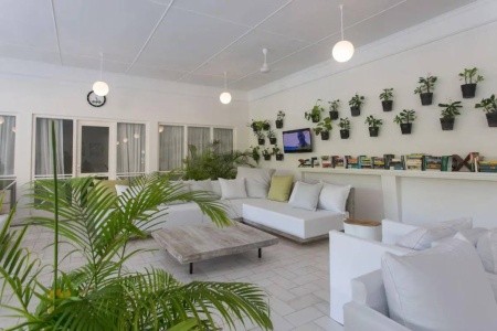 Maldivy  Equator Village 9 dňový pobyt Polpenzia Letecky Letisko: Praha March 2026 ( 2/03/26-10/03/26)