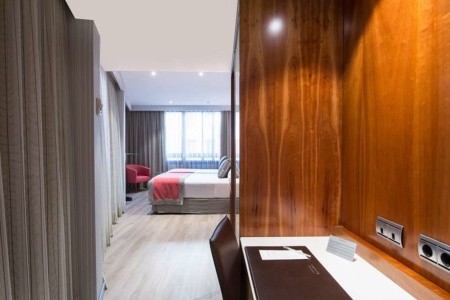 Španielsko Barcelona Catalonia Barcelona 505 15 dňový pobyt Polpenzia Letecky Letisko: Praha September 2025 (23/09/25- 7/10/25)