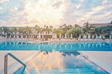 Royal Taj Mahal - 102