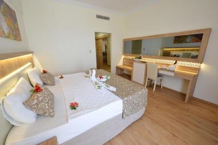 Cesars Resort Side - 10