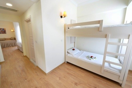 Cesars Resort Side - 12