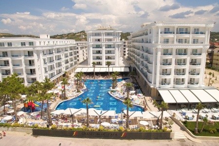 Albánie, Durrës, Grand Blue Fafa, za <span>20.339</span> Kč