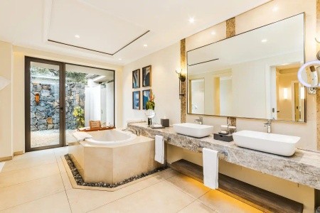 Maurícius Flic en Flac Maradiva Villas Resort & Spa 9 dňový pobyt Polpenzia Letecky Letisko: Viedeň March 2026 ( 8/03/26-16/03/26)