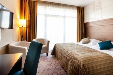 Poľsko Krakov Qubus Kraków 11 dňový pobyt Raňajky Vlastná November 2025 (16/11/25-26/11/25)