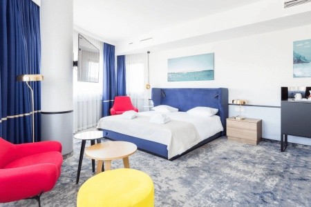 Poľsko Krakov Qubus Kraków 11 dňový pobyt Raňajky Vlastná November 2025 (16/11/25-26/11/25)