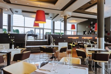 Poľsko Krakov Qubus Kraków 11 dňový pobyt Raňajky Vlastná November 2025 (16/11/25-26/11/25)