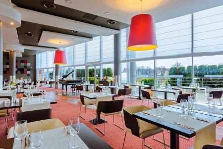 Poľsko Krakov Qubus Kraków 11 dňový pobyt Raňajky Vlastná November 2025 (16/11/25-26/11/25)