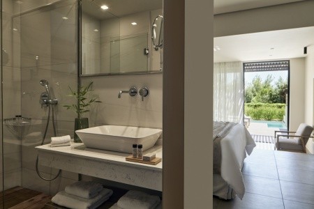 Celestial Hotel Luxury Suites And Spa - 37