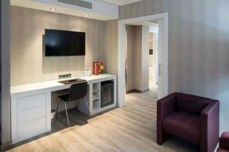 Španielsko Barcelona Catalonia Roma 4 dňový pobyt Raňajky Letecky Letisko: Viedeň February 2026 (18/02/26-21/02/26)