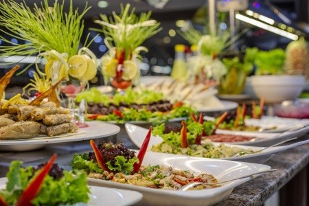 Turecko Alanya Bonapart Sealine Suit 8 dňový pobyt All Inclusive Letecky Letisko: Praha September 2026 ( 5/09/26-12/09/26)