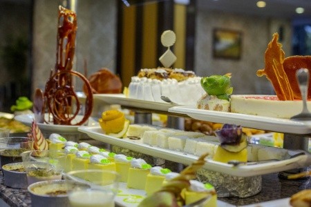 Turecko Alanya Bonapart Sealine Suit 8 dňový pobyt All Inclusive Letecky Letisko: Praha September 2026 ( 5/09/26-12/09/26)