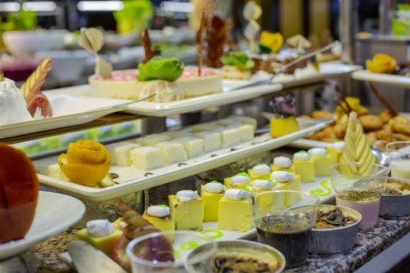 Turecko Alanya Bonapart Sealine Suit 8 dňový pobyt All Inclusive Letecky Letisko: Praha September 2026 ( 5/09/26-12/09/26)