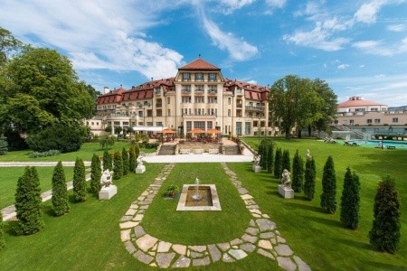 Thermia Palace Ensana Health Spa
