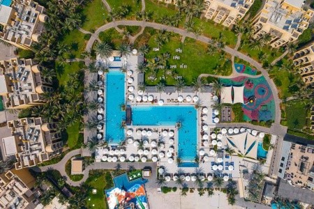 Doubletree By Hilton & Spa Marjan Island - 41