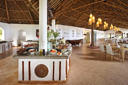 Zanzibar Kiwengwa Bluebay Beach Resort & Spa 8 dňový pobyt Polpenzia Letecky Letisko: Praha January 2026 (31/01/26- 7/02/26)