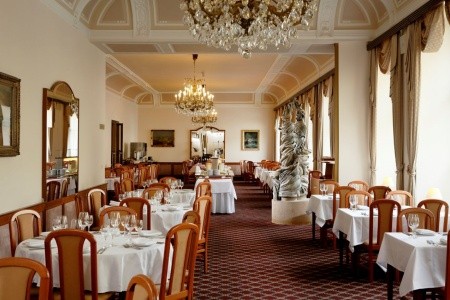 Orea Hotel Bohemia - 8