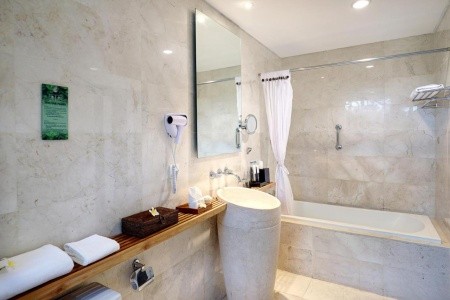 Legian Beach Hotel - 4