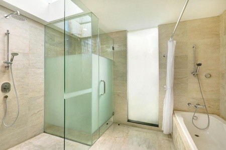 Legian Beach Hotel - 8